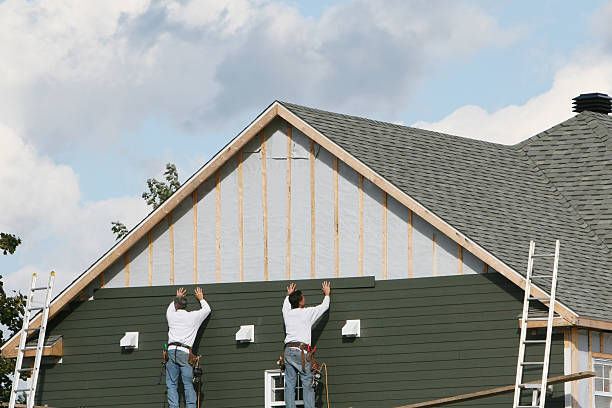 Professional Siding Contractor technician working in Glastonbury, CT